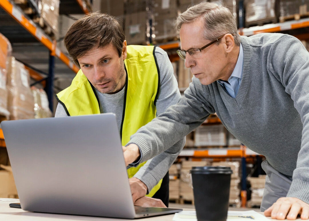 Efficient inventory control setup with teamwork in a rental business warehouse.