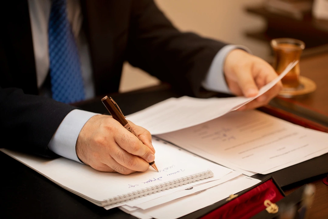 Compliance checklist for starting a tool rental business in 2025.