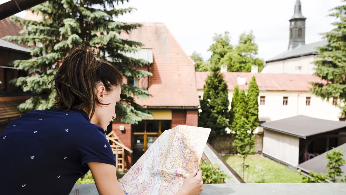 Person researching town for vacation rental opportunities